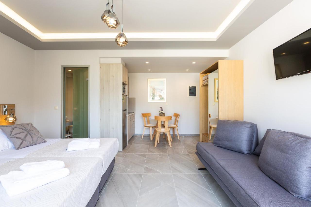 Akrogiali Apartments "By Checkin" Bali  エクステリア 写真